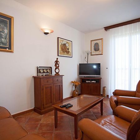 Apartment Pia 로비니 외부 사진