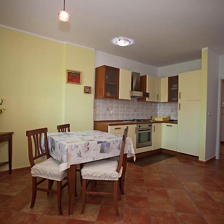 Apartment Pia 로비니 외부 사진