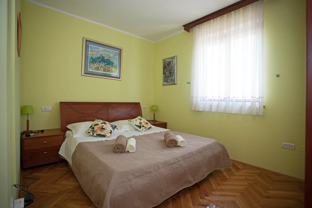Apartment Pia 로비니 외부 사진