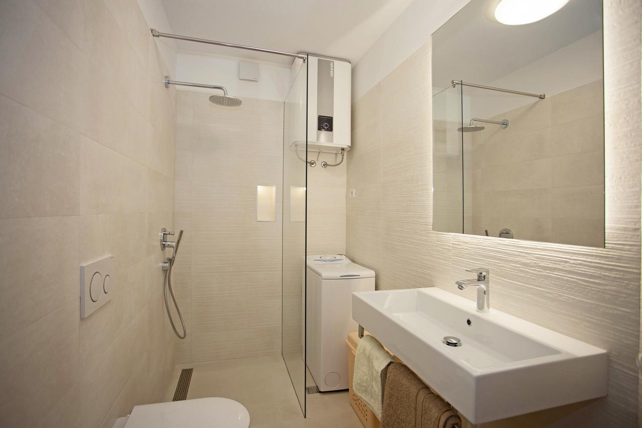 Apartment Pia 로비니 외부 사진