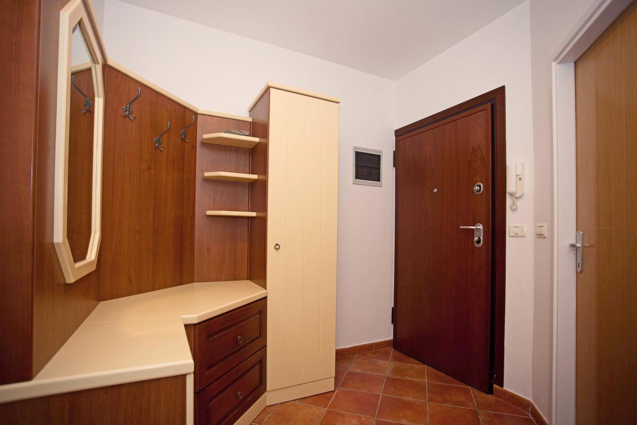 Apartment Pia 로비니 외부 사진
